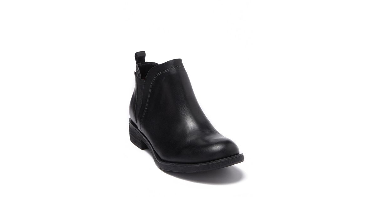 sofft bryanne chelsea boot
