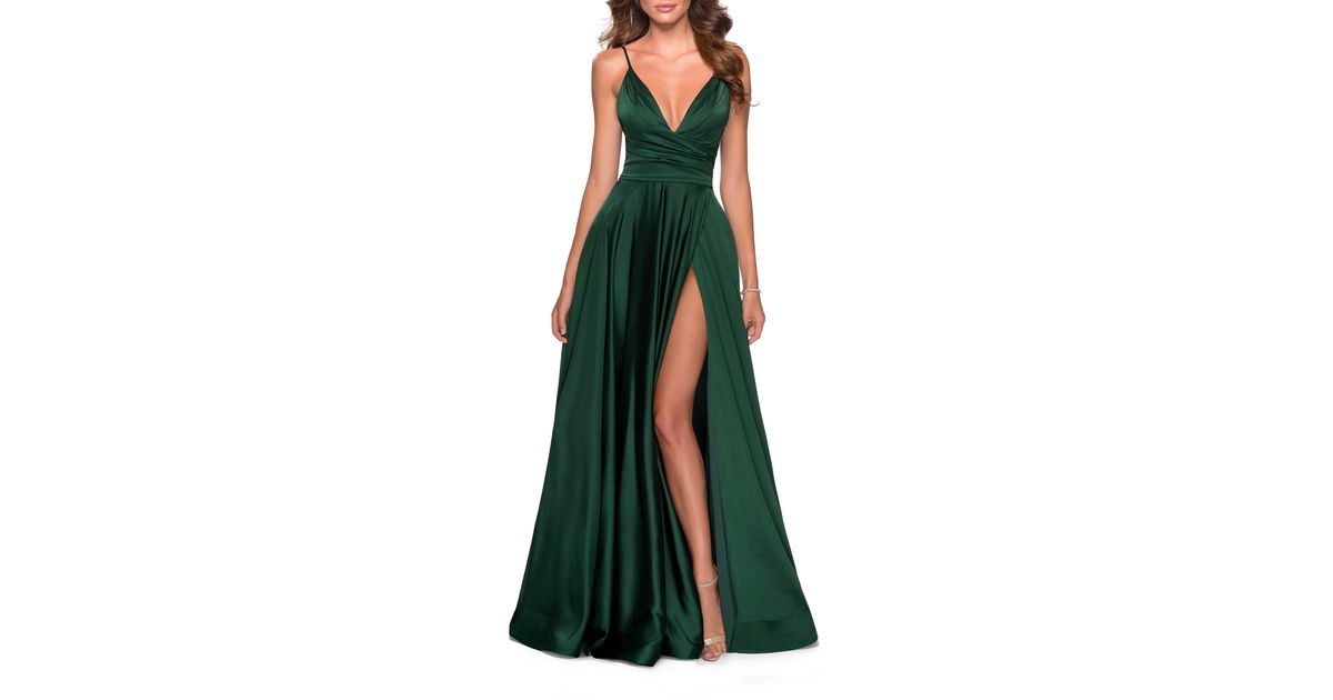 hope Mauve Outdated La Femme Strappy Back Satin Ballgown In Emerald At Nordstrom Rack in Green  | Lyst