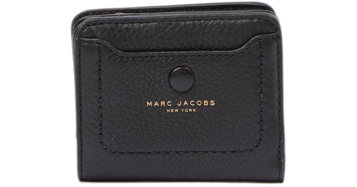 Marc Jacobs Empire City Mini Compact Leather Coin Wallet In Black 