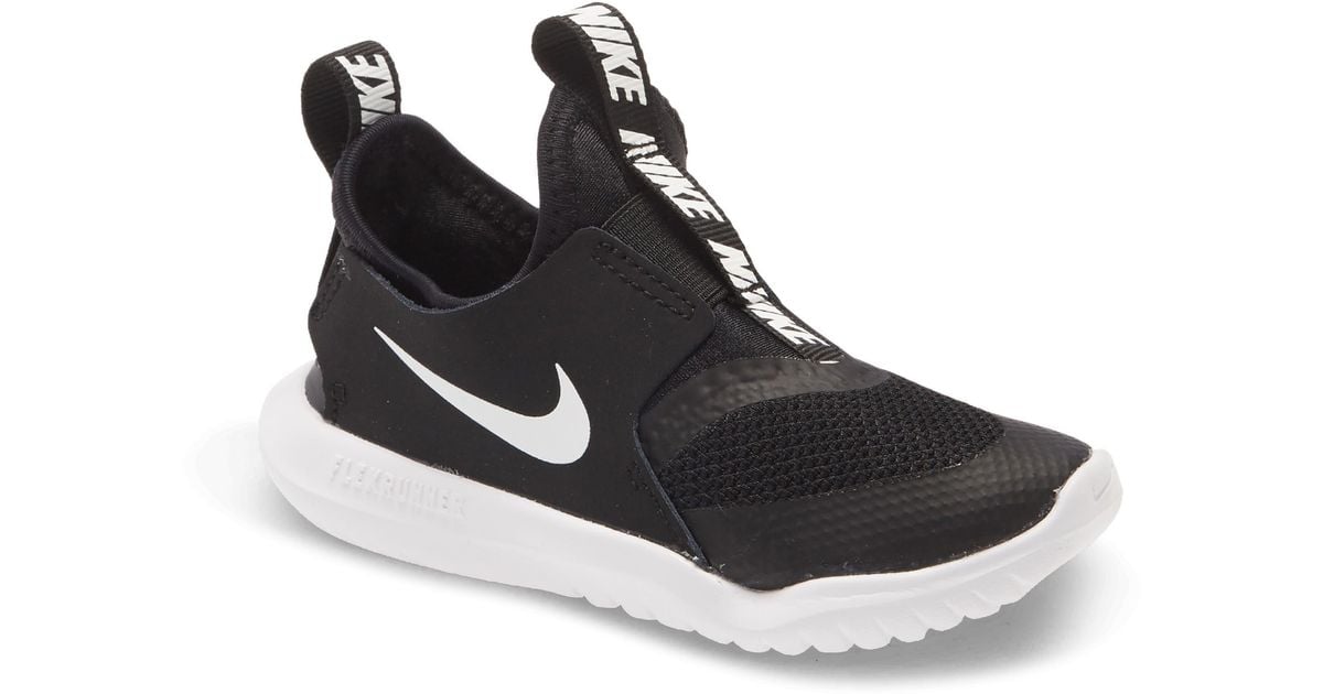 Nike Flex Runner Slip-on Running Shoe in Black | Lyst