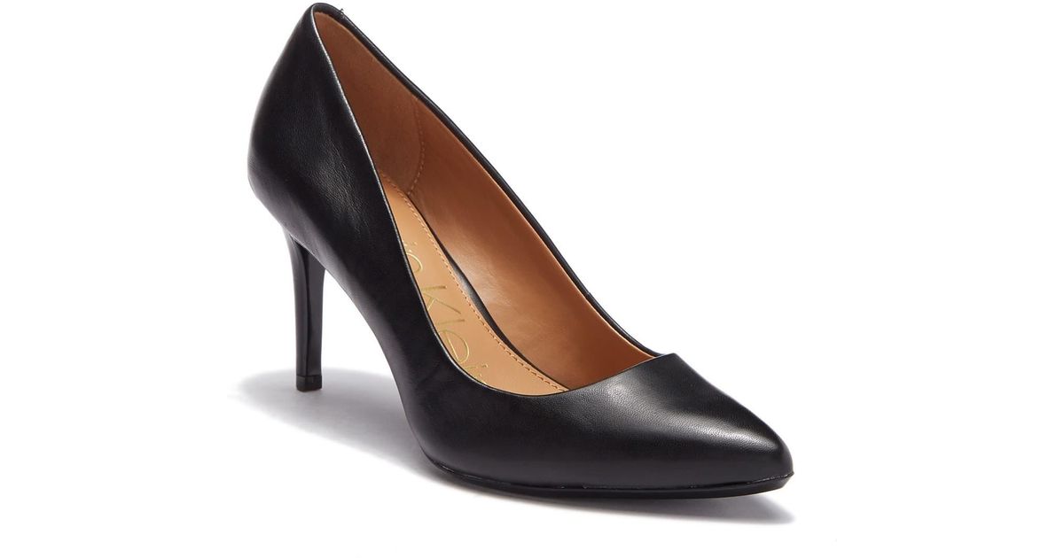 calvin klein kamara pump