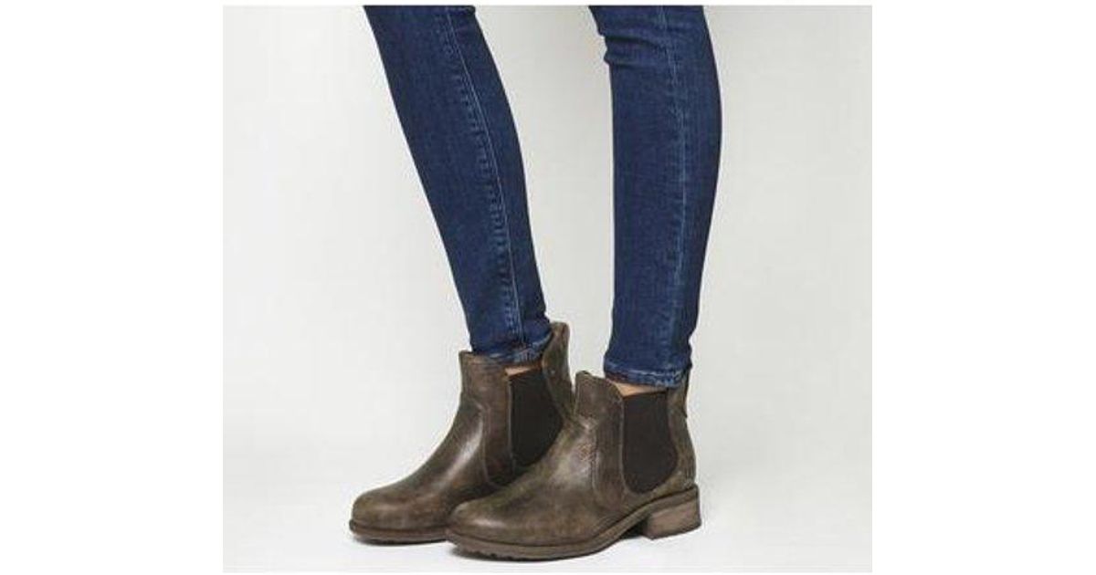 ugg chelsea boots brown