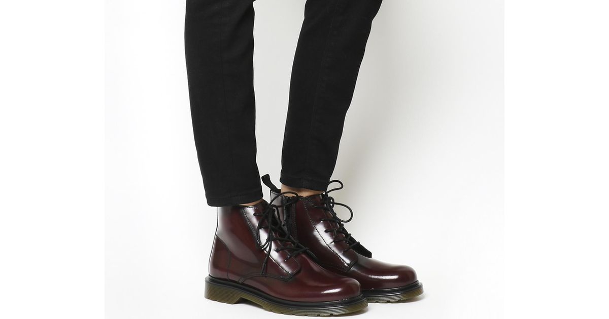lace up cleated boots