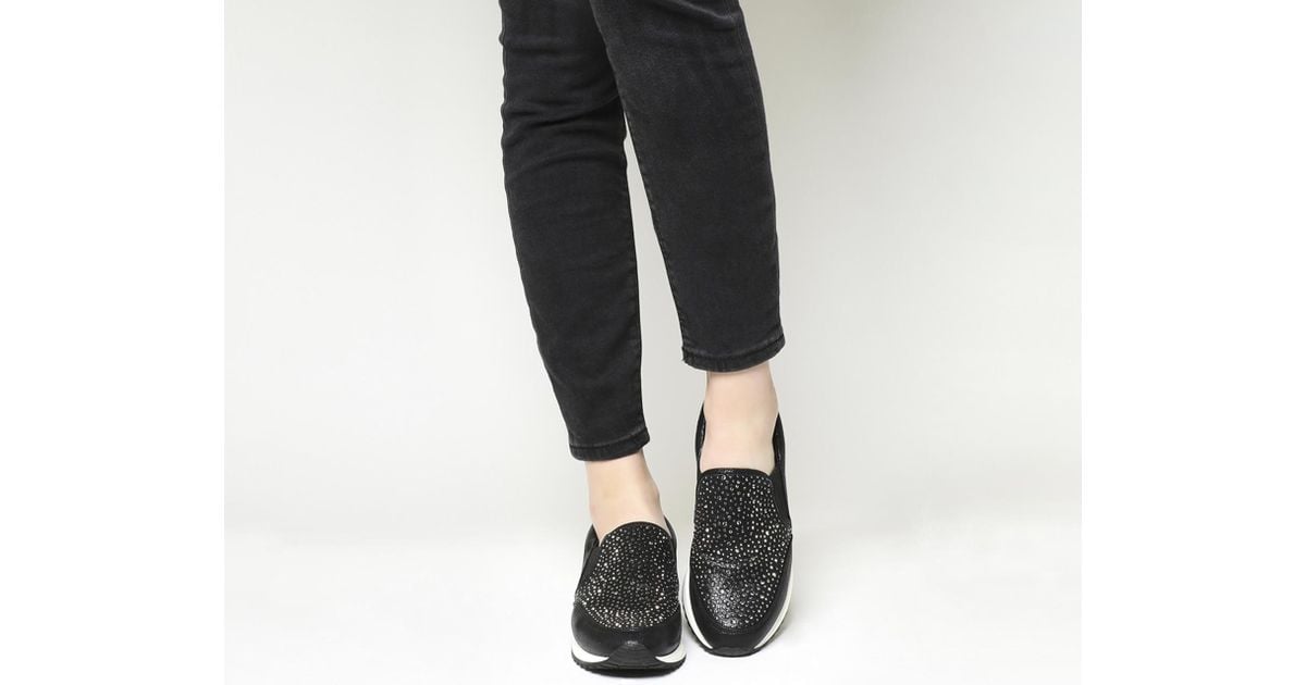 black slip on runners