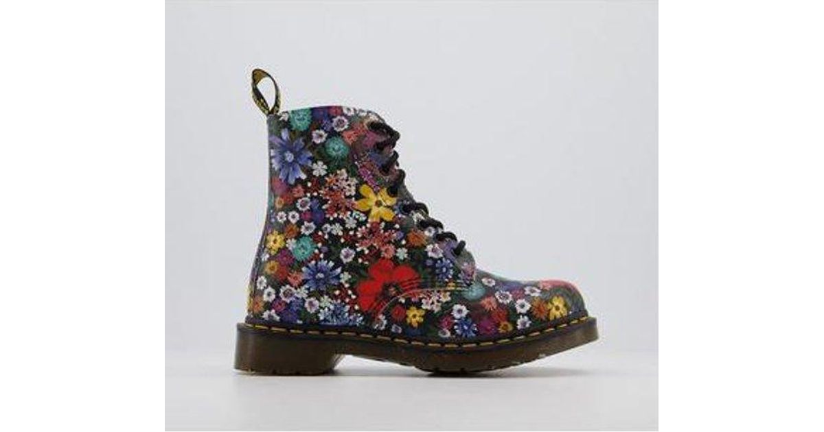 Dr. Martens 8 Eyelet Lace Up Bt St - Lyst