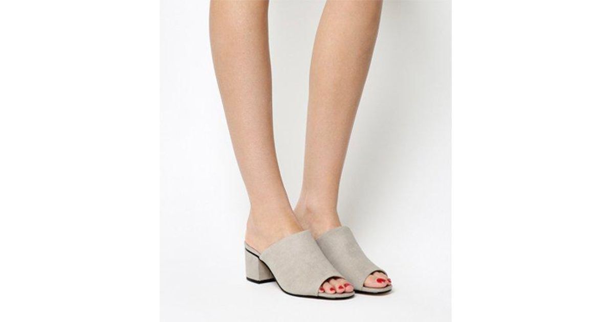 grey mule heels