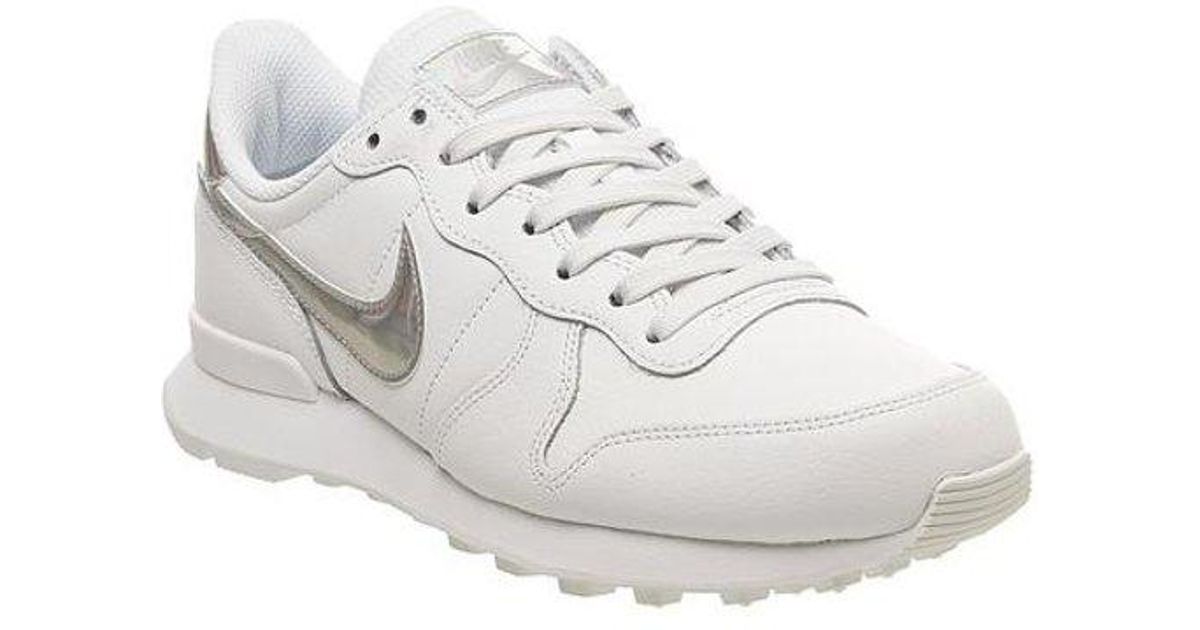 nike internationalist white