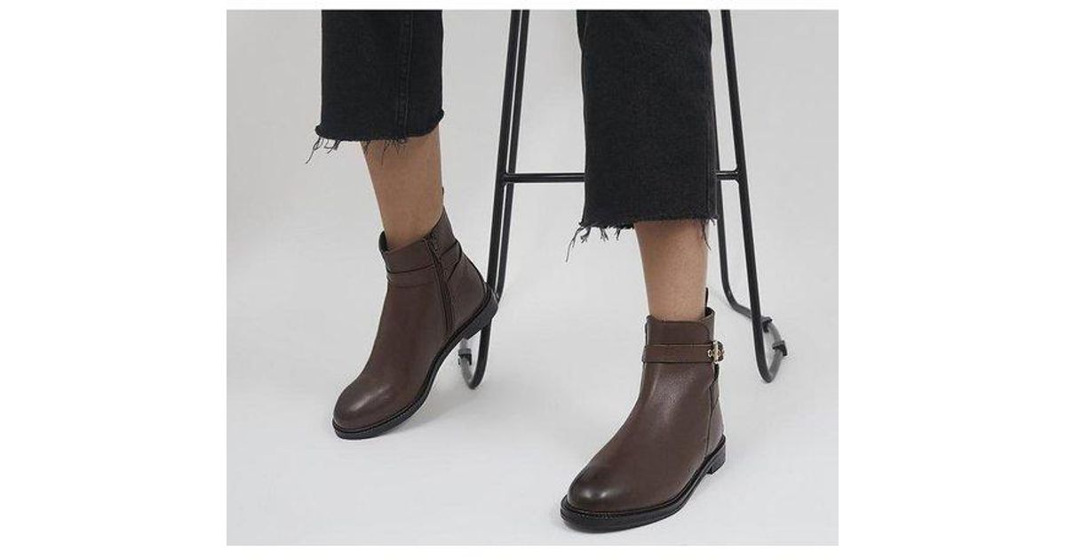 office artful feminine chelsea boots