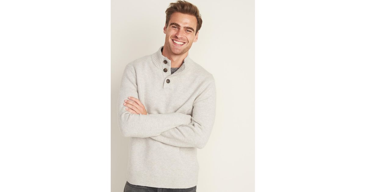 button collar sweater