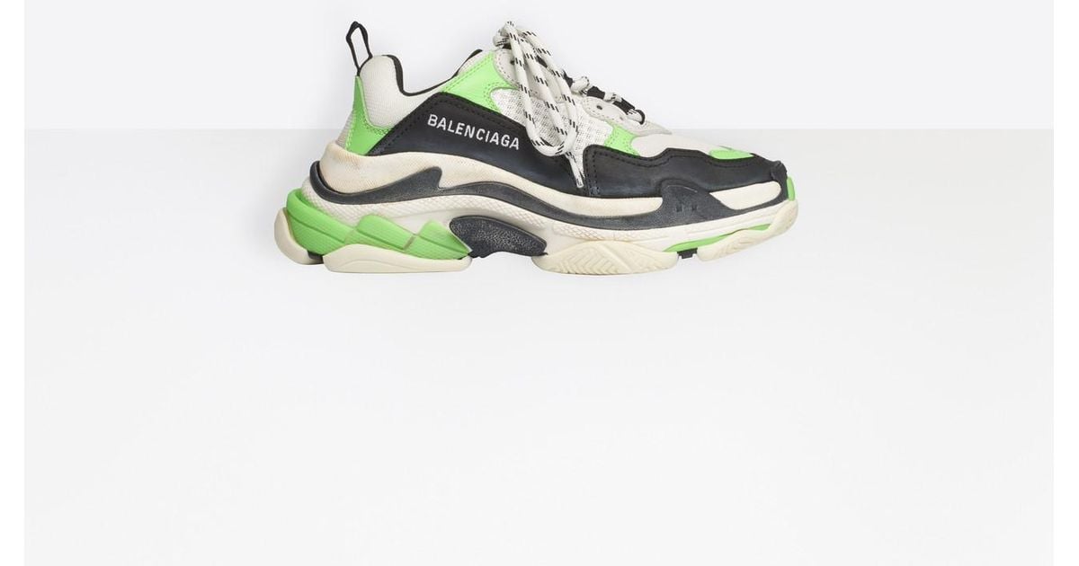 neon green triple s balenciaga