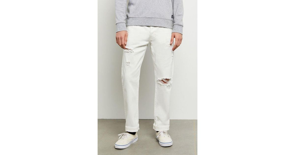 white loose jeans