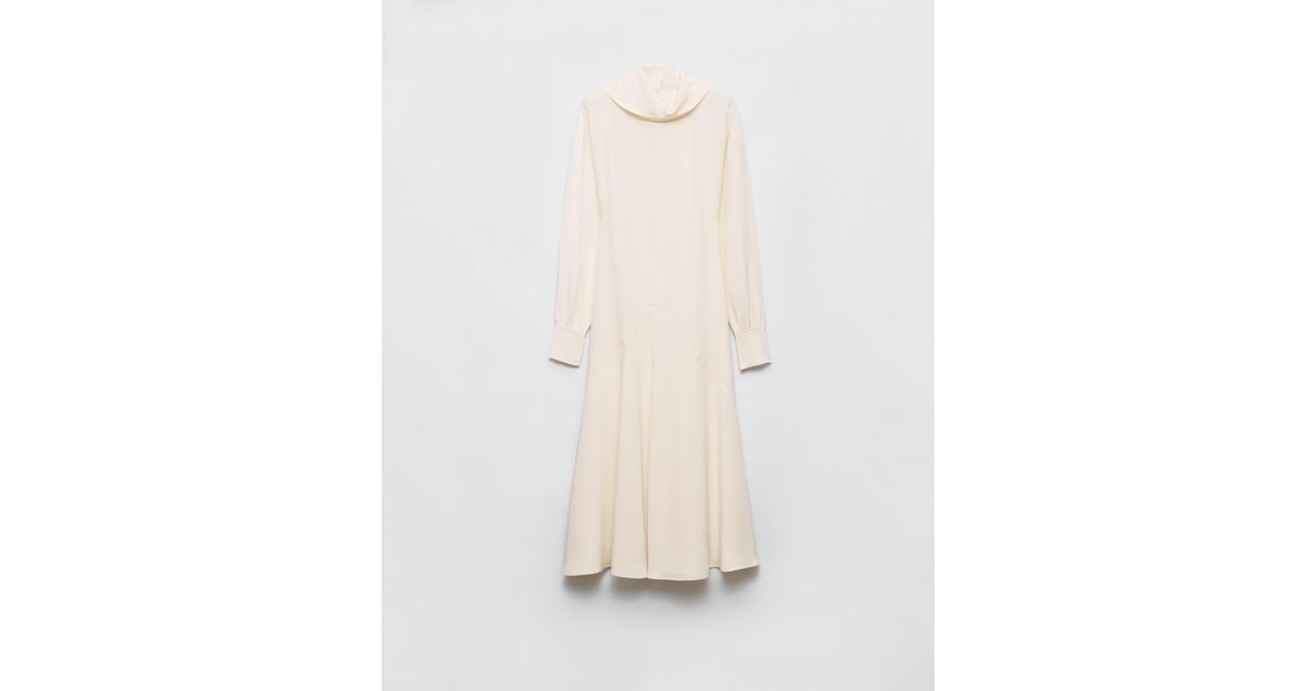 【日本入手困難】プラダ Silk broadcloth midi-dress ワンピース Prada Silk Broadcloth Midi-Dress in Natural | Lyst