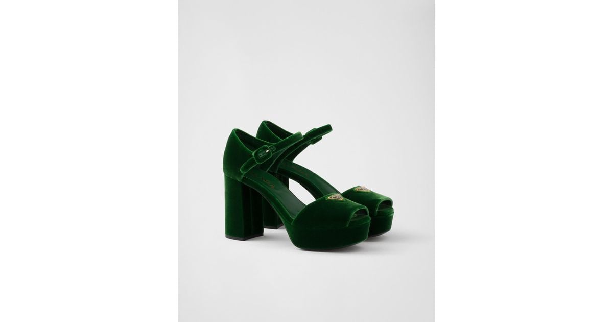 ち*み様 PRADA ベルベット 緑色 サンダル　サイズ37 Prada Velvet Platform Sandals in Green | Lyst