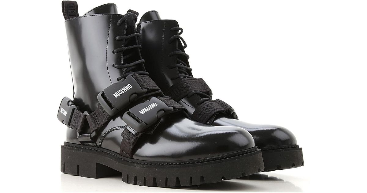 Moschino Leather Shoes For Men in Black 