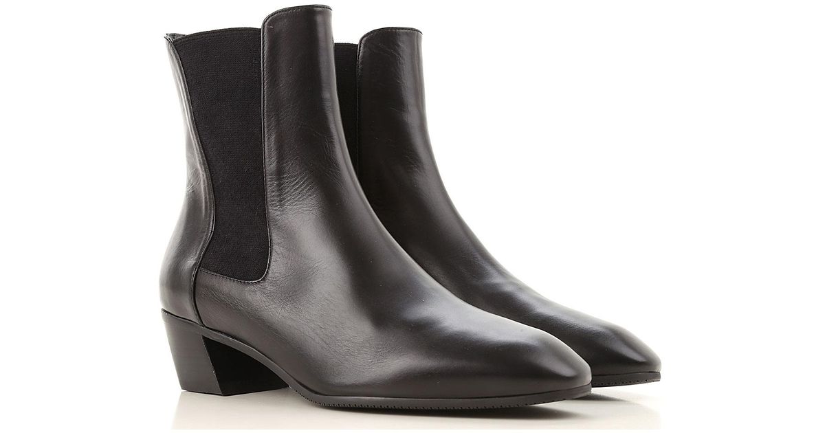 stuart weitzman chelsea boot