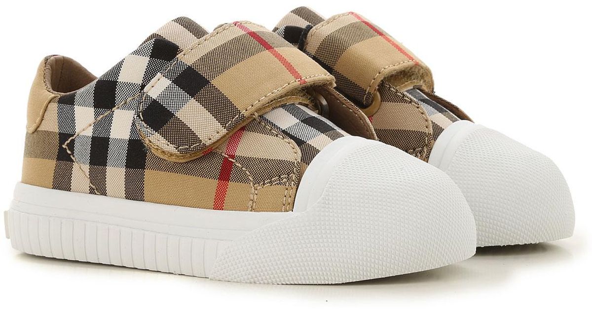 burberry baby shoes