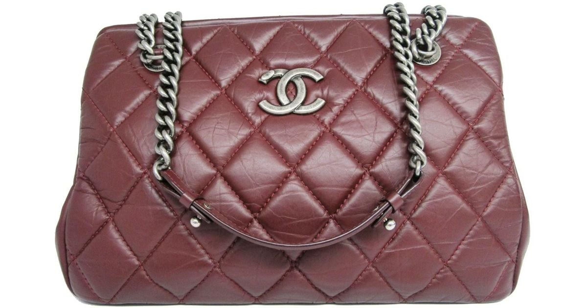 chanel quilted chain shoulder bag