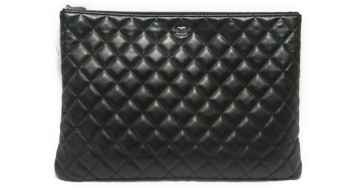 chanel pouch bag