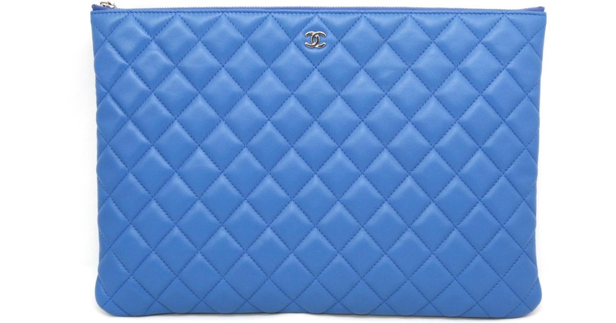 chanel clutch blue