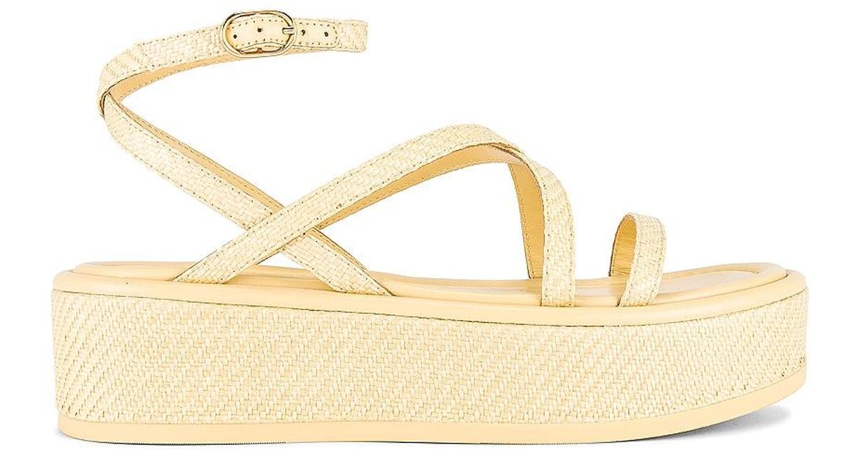 Stuart Weitzman Summerlift Flatform Sandal | Lyst