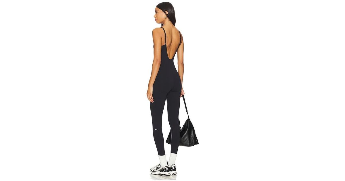 alo-yoga-Black-78-Airbrush-One