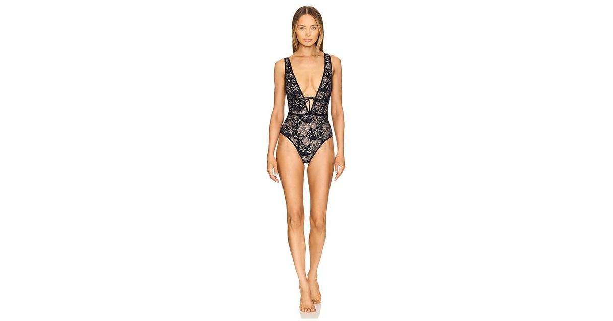 ★Zimmermann★ TALLOW レースプランジ ワンピース水着 black Zimmermann Tallow Lace Plunge One-Piece Swimsuit | Saks