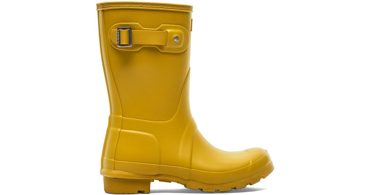 mens yellow hunter rain boots