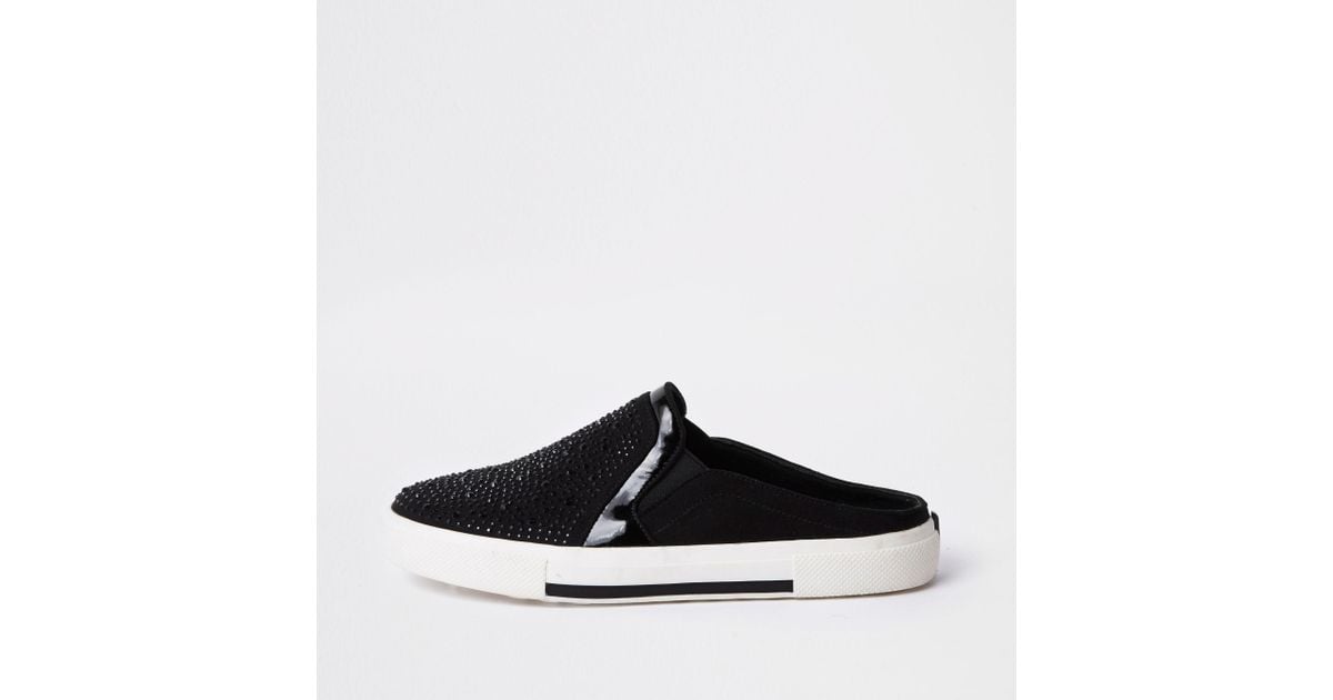 backless plimsolls