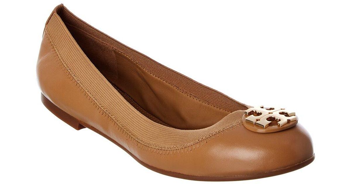 Tory Burch Claire Elastic Leather Travel Ballet Flat in Brown | Lyst  Australia