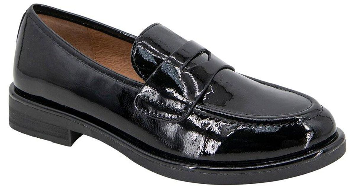 Gentle Souls Cybil Leather Flat in Black | Lyst