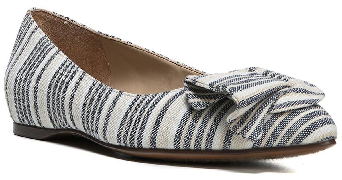 naturalizer animal print flats