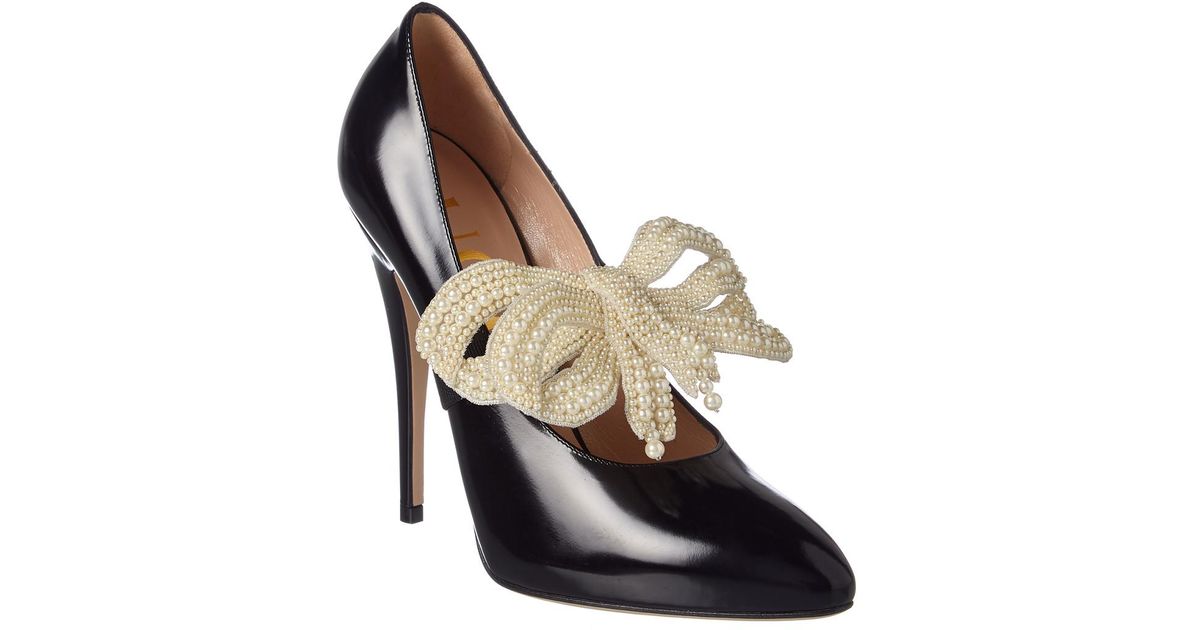 Gucci Pearl Bow Leather Pump In Black Lyst - Gucci Leather Pump With Pearl Bow Gucci Pearl Bow Leather Pump In Black Lyst - Gucci Leather Pump With Pearl Bow