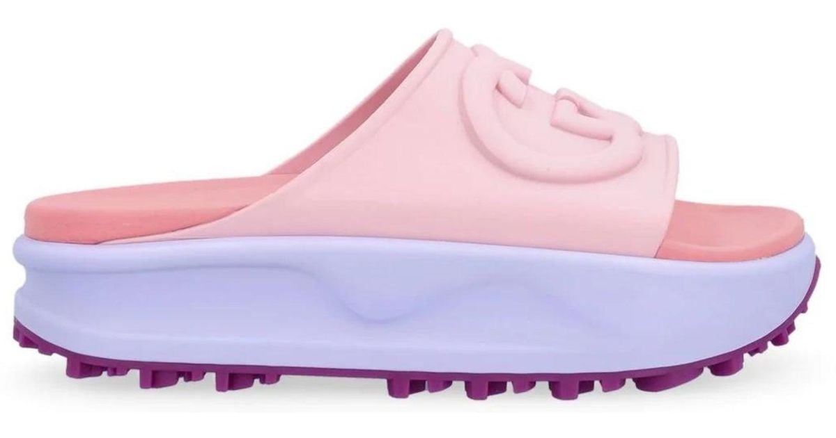 サンダル・ミュール Miami GG-Embossed Pink Rubber Slides Gucci Miami GG-Embossed Pink Rubber Slides - Runway Catalog