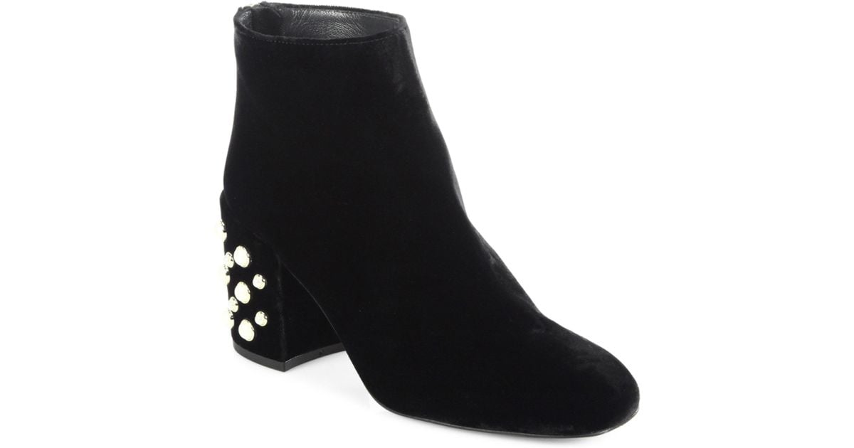 black boots with pearl heel
