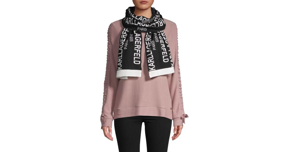 cream scarf and gloves