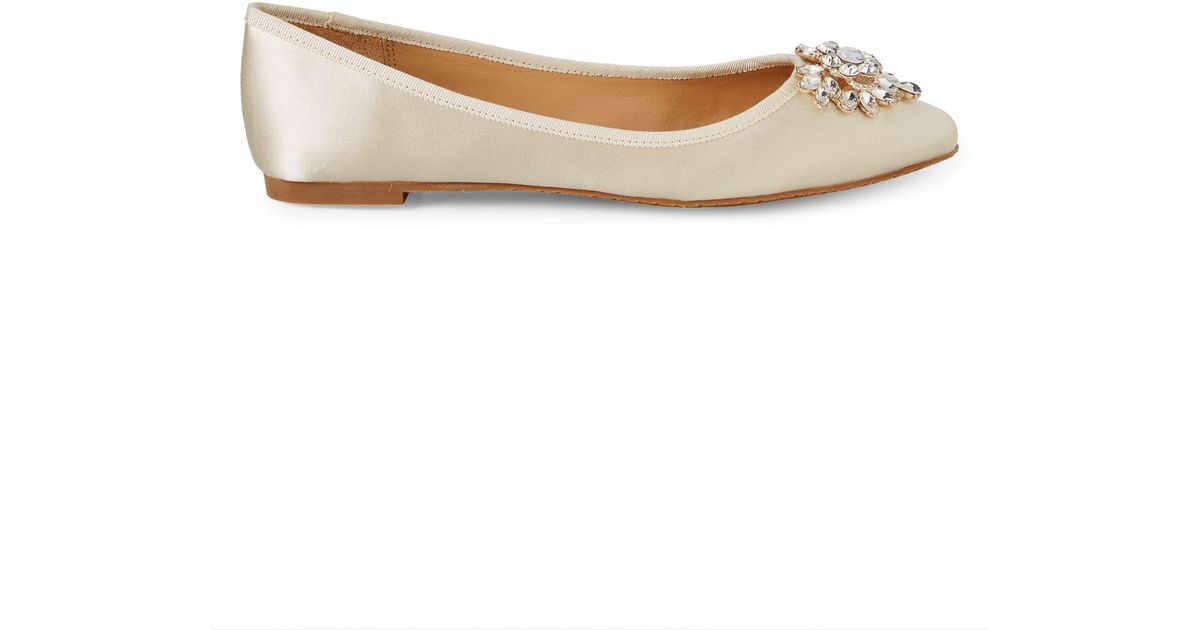 badgley mischka ivory flats