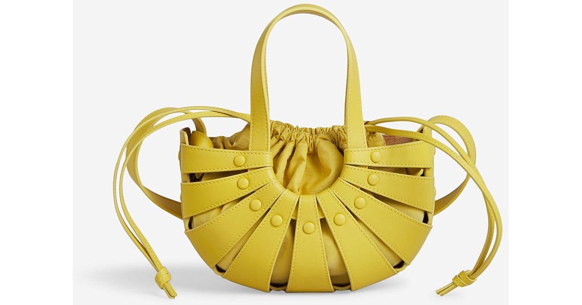 Bottega Leather The Small Shell Bag in Yellow (Metallic) Lyst