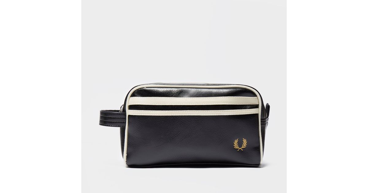 fred perry toiletry bag