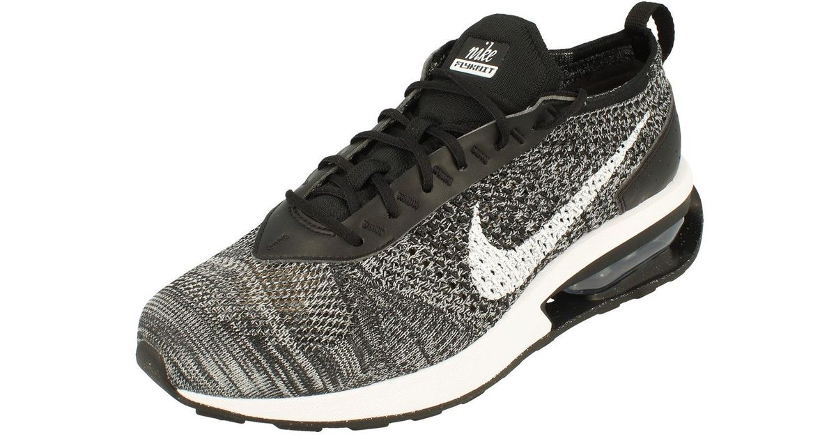 nike flyknit racer sale uk