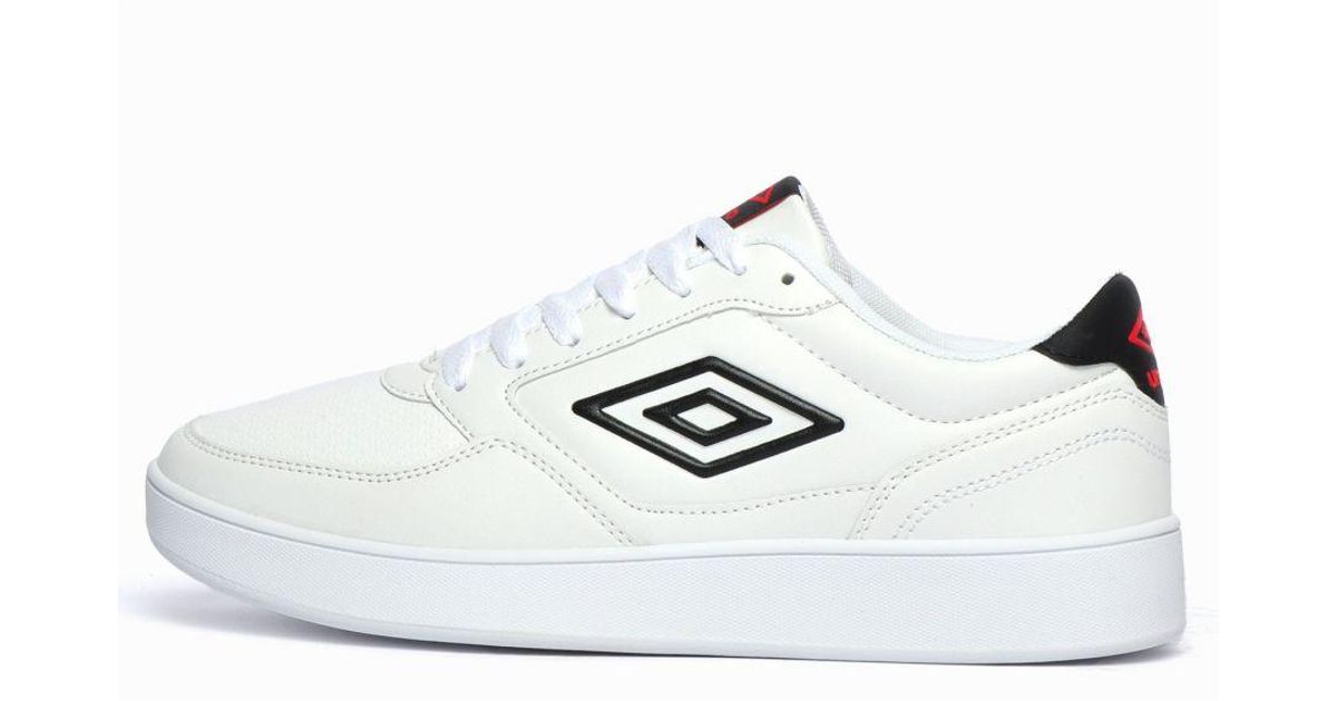 Umbro cheap white shoes