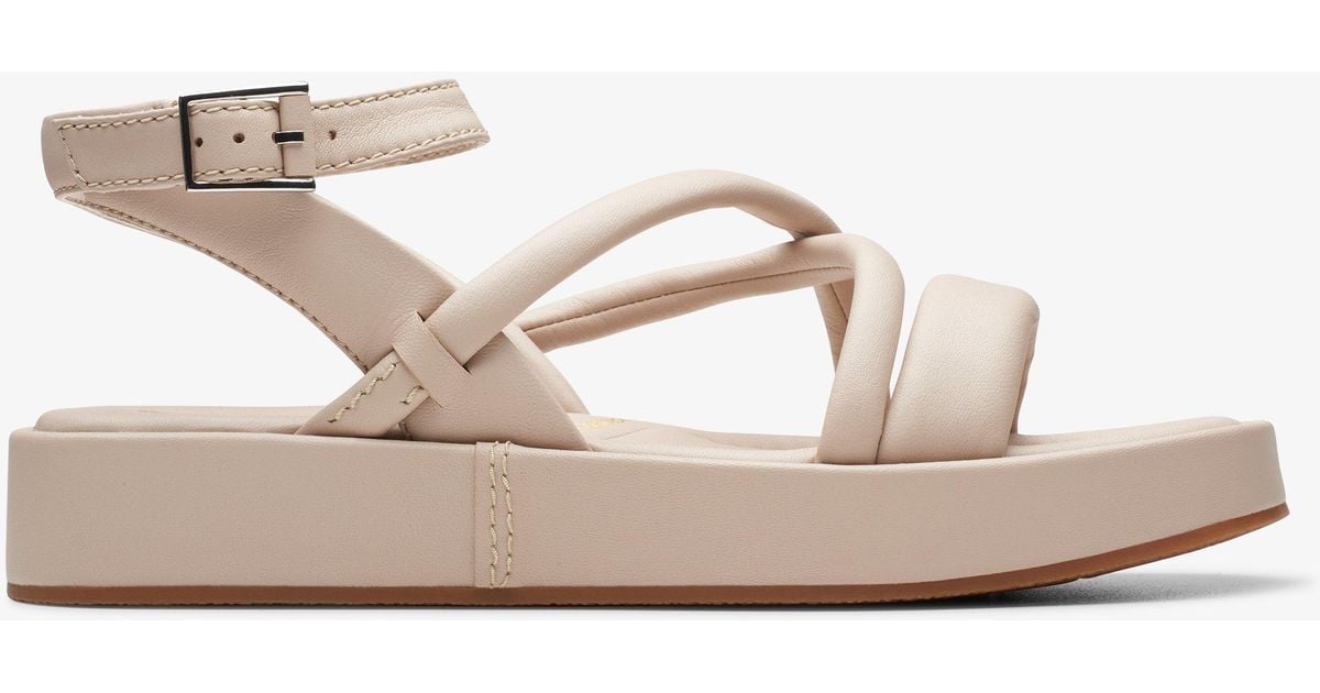 Clarks Sandalen Alda Strap sandaal flats met plateausool Clarks Sandalen Alda Strap sandaal flats met plateausool