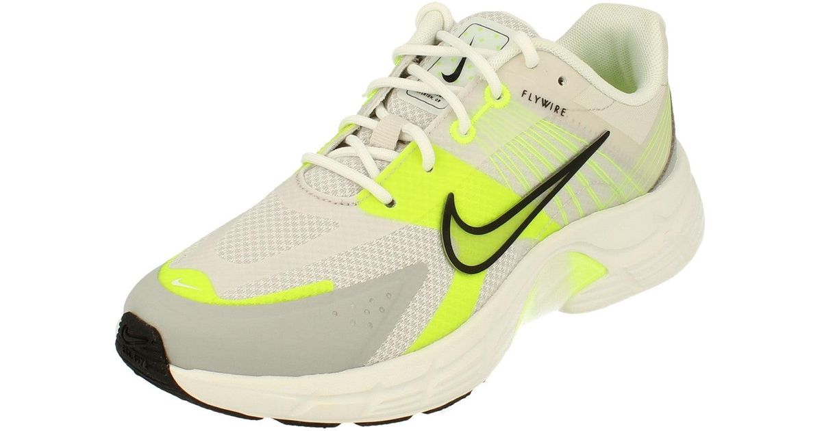 Nike Alphina 5000 Whitetrainers in Black | Lyst UK