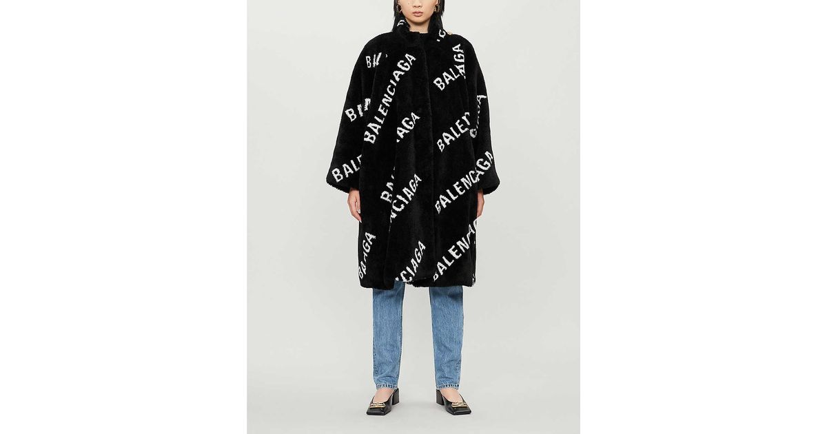 Balenciaga Pulled Opera Logo-print Faux-fur Teddy Coat in Black | Lyst