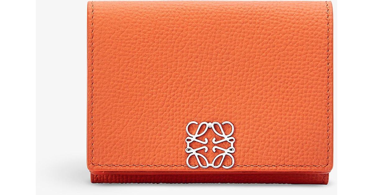 Loewe Anagram Leather Trifold Wallet in Orange | Lyst