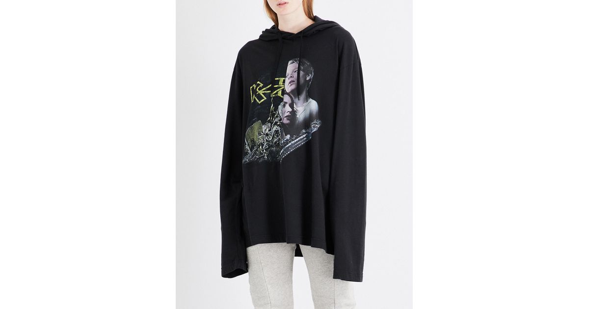 vetements kiss titanic hoodie