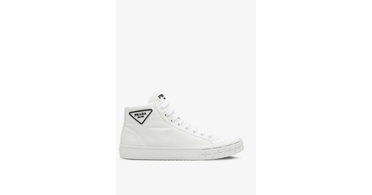 prada cassetta