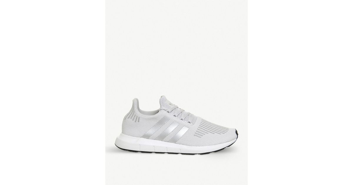 swift run knit trainer sneakers