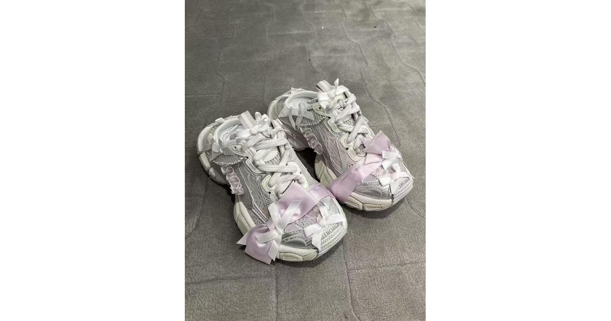 Balenciaga 3Xl Lace Mule in Gray | Lyst