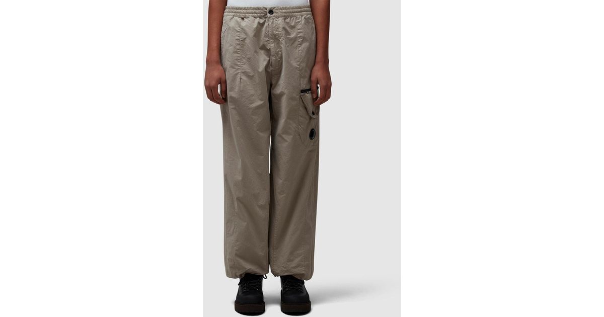 C.P. Company Microreps Boxy Lens Cargo Pant in Brown for Men C.P. Company Microreps Boxy Lens Cargo Pant in Brown for Men