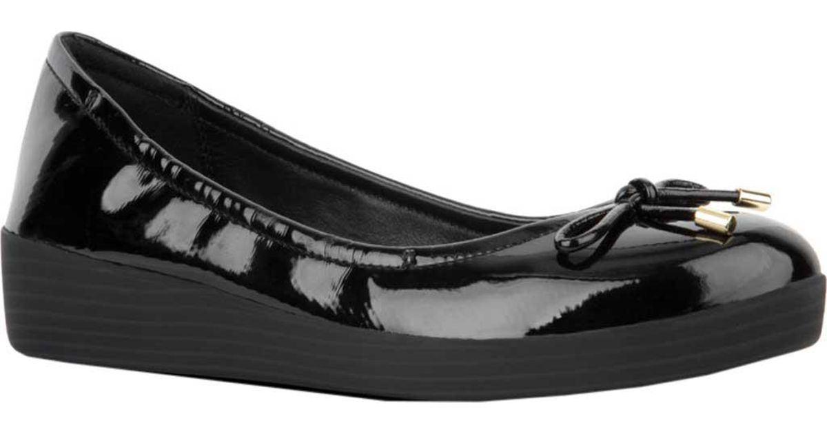 black patent ballerina pumps